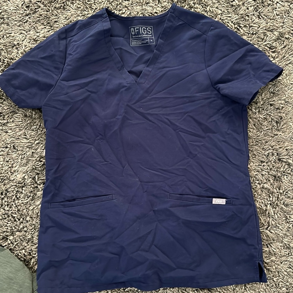 Figs navy casma top, size medium
